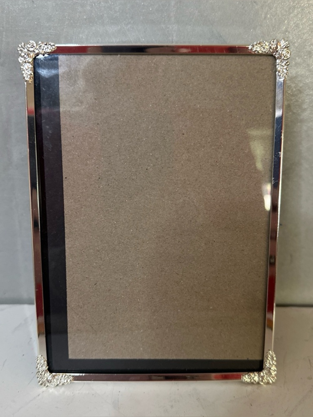 SHEFFIELD HOME Silver METAL Raised Floral Design Corner 5 x 7 Picture Frame NEW
